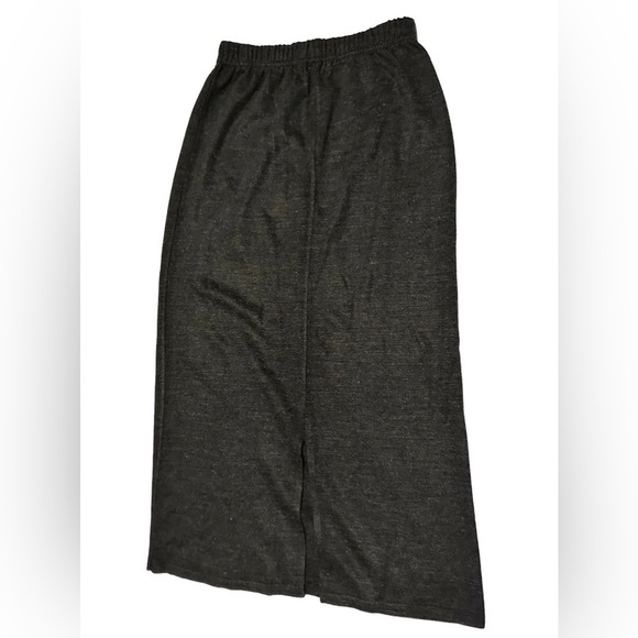 KAREN Lessly, Maxi-skirt, 24inch waist , 36 inch length . 100% Acrylic,gray . - Picture 2 of 3